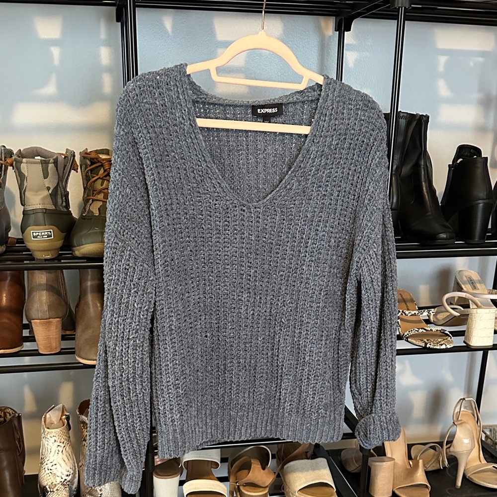 Express Women's Charcoal V-Neck Sweater